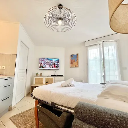 'la Melanie' Neuf, Equipé, Terrasse, Centre