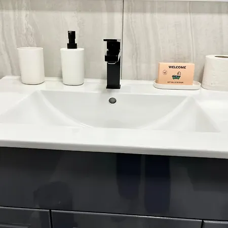 'la Melanie' Neuf, Equipe, Terrasse, Centre Apartment Menton