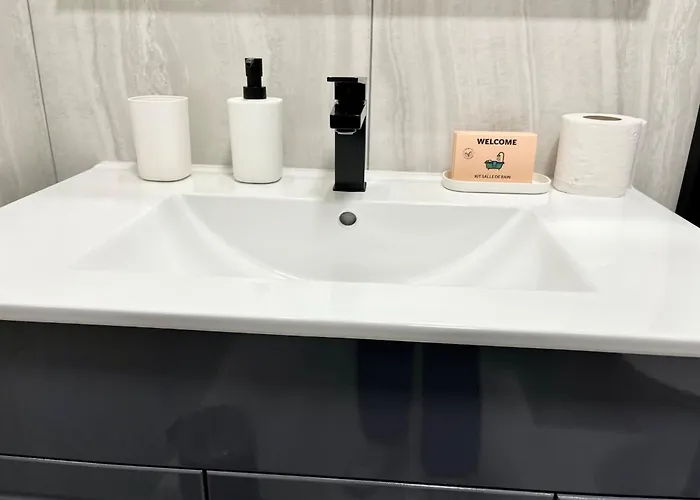 'la Melanie' Neuf, Equipe, Terrasse, Centre Apartment Menton