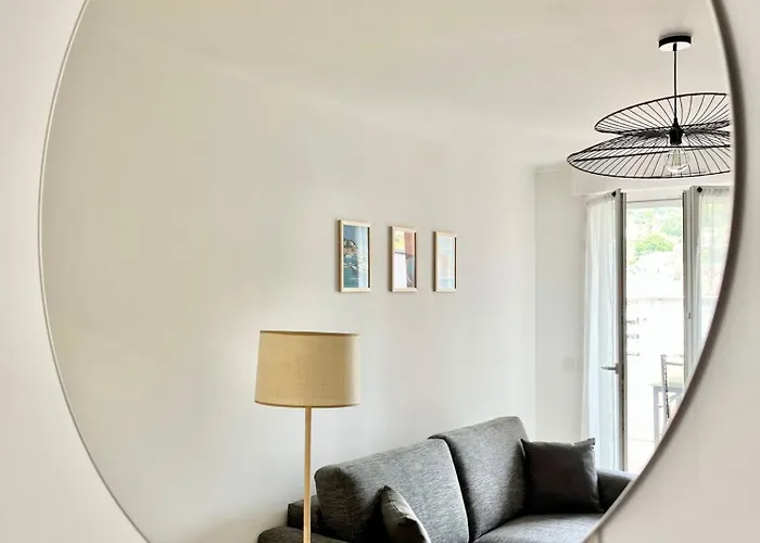 'la Melanie' Neuf, Equipe, Terrasse, Centre * マントン