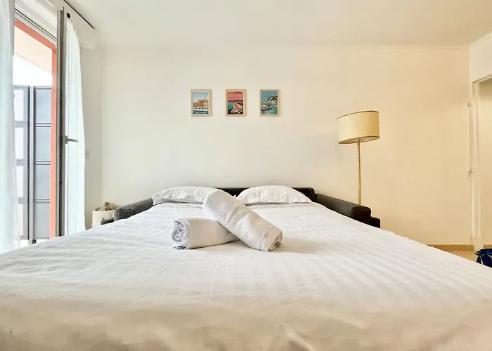 Apartment 'la Melanie' Neuf, Equipe, Terrasse, Centre Menton