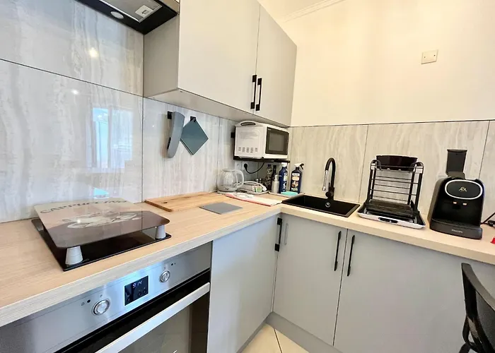 'la Melanie' Neuf, Equipe, Terrasse, Centre Apartment